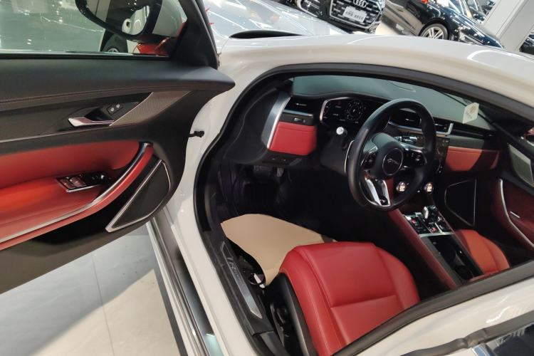 Used Jaguar XFL 2022 XFL 2.0T P250 Two-Wheel-Drive Elite Sport Edition Driver Seat