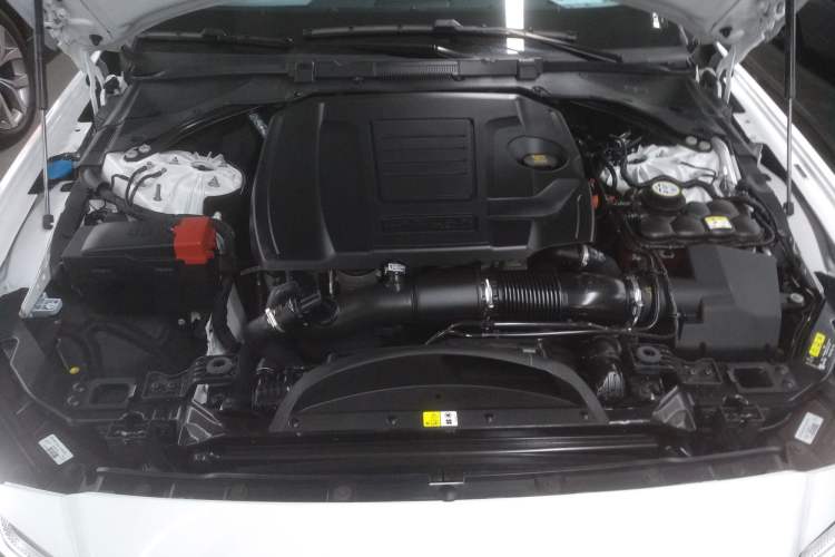 Used Jaguar XFL 2022 XFL 2.0T P200 Two-Wheel-Drive Elite Luxury Edition Engine Bay