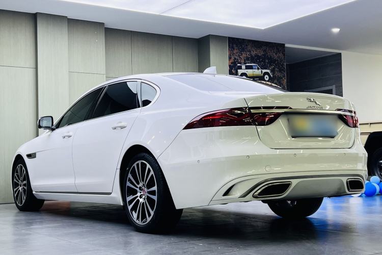 Used Jaguar XFL 2022 XFL 2.0T P250 Two-Wheel-Drive Prestige Luxury Edition Exterior 2