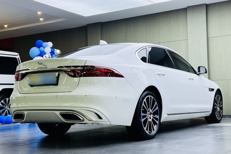 Used Jaguar XFL 2022 XFL 2.0T P250 Two-Wheel-Drive Prestige Luxury Edition Exterior 3
