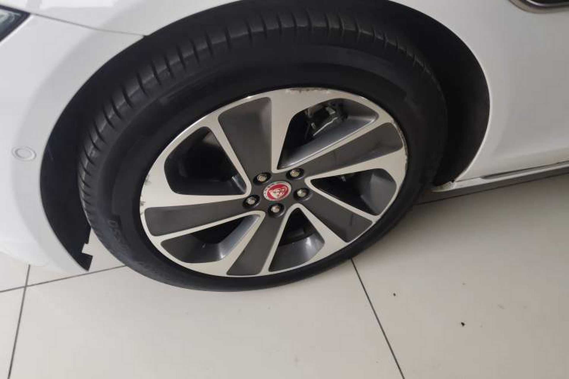 Used Jaguar XFL 2022 XFL 2.0T P200 Two-Wheel-Drive Elite Luxury Edition Exterior 4