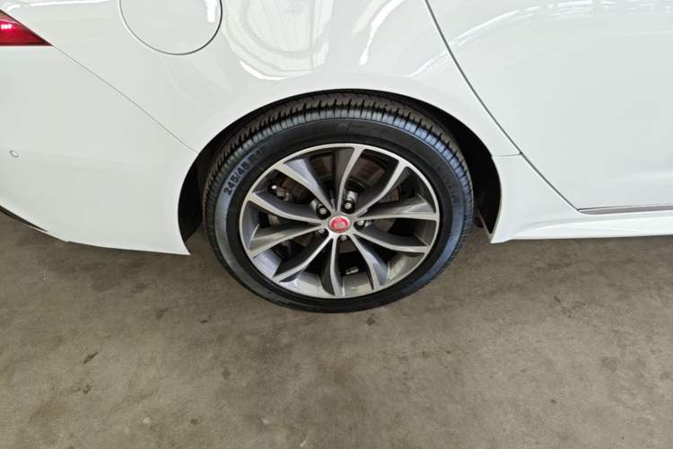 Used Jaguar XFL 2022 XFL 2.0T P250 Two-Wheel-Drive Elite Sport Edition Exterior 5