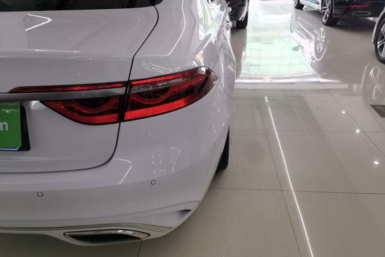 Used Jaguar XFL 2022 XFL 2.0T P200 Two-Wheel-Drive Elite Luxury Edition Exterior 6