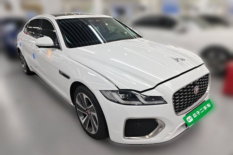 Used Jaguar XFL 2022 XFL 2.0T P200 Two-Wheel-Drive Elite Luxury Edition Front Right 45 Deg