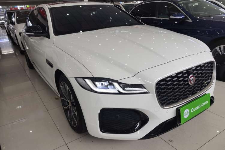 Used Jaguar XFL 2022 XFL 2.0T P250 Two-Wheel-Drive Elite Sport Edition Front Right 45 Deg