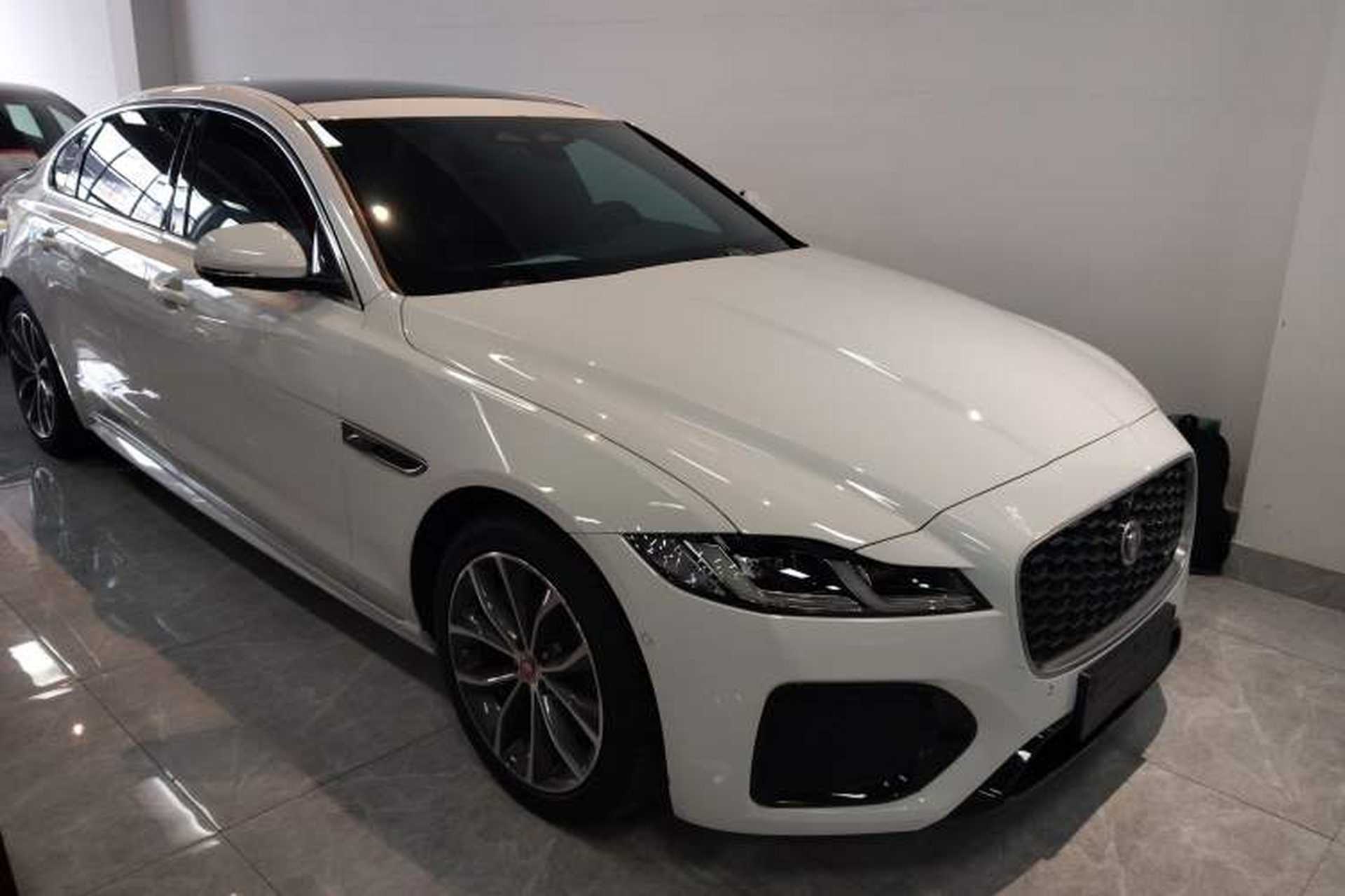Used Jaguar XFL 2022 XFL 2.0T P250 Two-Wheel-Drive Elite Sport Edition Front Right 45 Deg