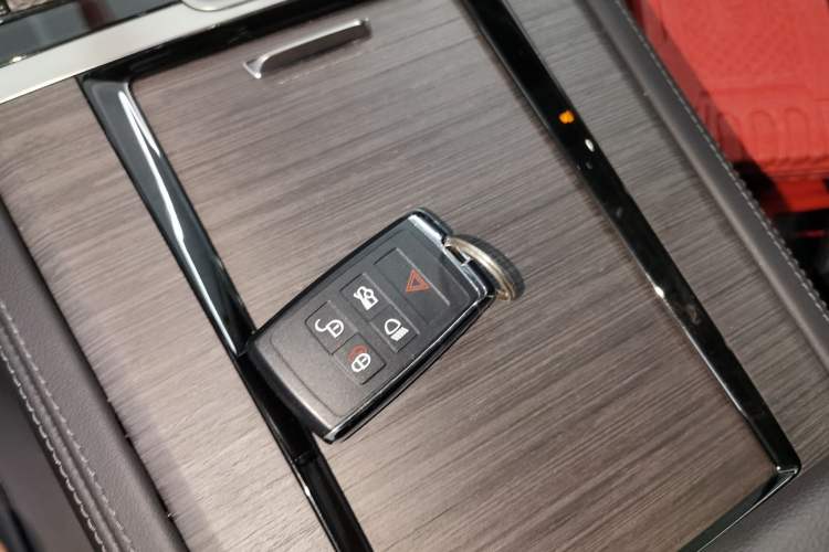 Used Jaguar XFL 2022 XFL 2.0T P200 Two-Wheel-Drive Elite Luxury Edition Interior 1