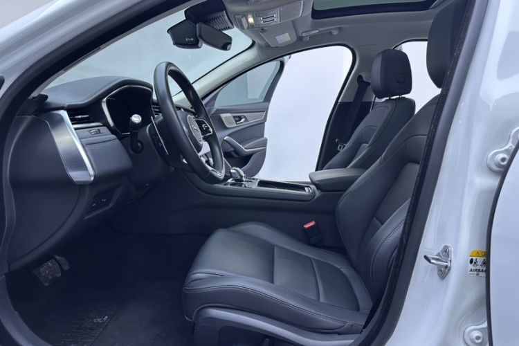 Used Jaguar XFL 2022 XFL 2.0T P200 Two-Wheel-Drive Elite Luxury Edition Interior 1