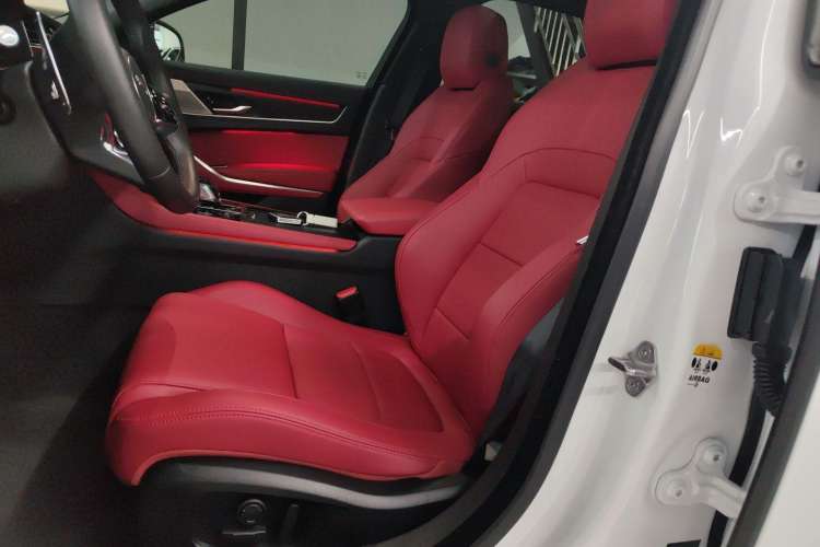 Used Jaguar XFL 2022 XFL 2.0T P250 Two-Wheel-Drive Elite Sport Edition Interior 1