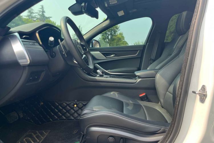 Used Jaguar XFL 2022 XFL 2.0T P250 Two-Wheel-Drive Elite Sport Edition Interior 2