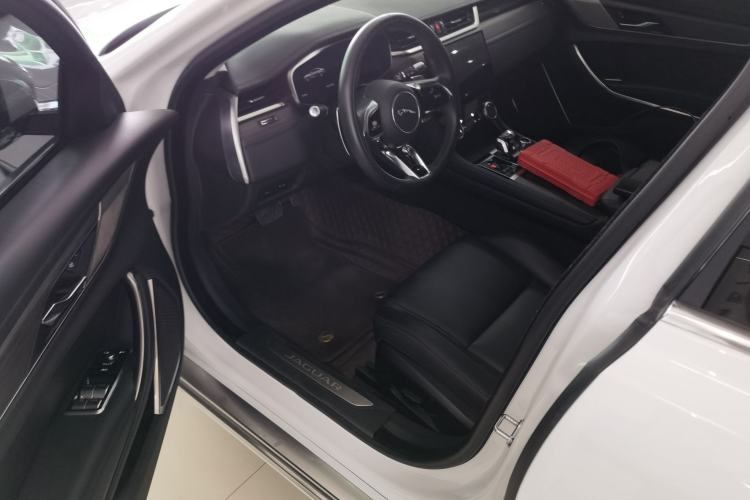Used Jaguar XFL 2022 XFL 2.0T P200 Two-Wheel-Drive Elite Luxury Edition Interior 3
