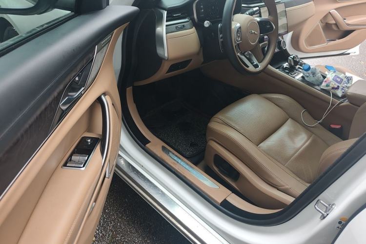 Used Jaguar XFL 2022 XFL 2.0T P250 Two-Wheel-Drive Prestige Luxury Edition Interior 3
