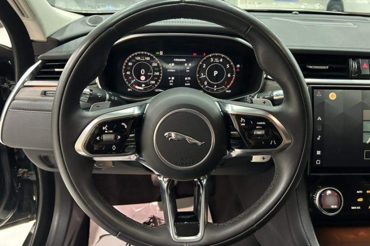 Used Jaguar XFL 2022 XFL 2.0T P200 Two-Wheel-Drive Elite Luxury Edition Interior 3