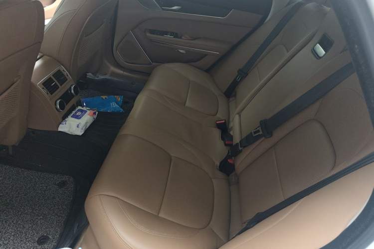Used Jaguar XFL 2022 XFL 2.0T P250 Two-Wheel-Drive Prestige Luxury Edition Interior 4