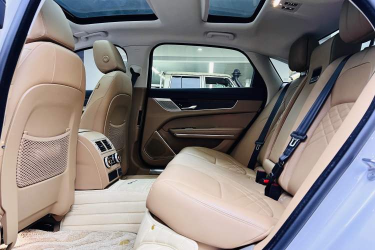 Used Jaguar XFL 2022 XFL 2.0T P250 Two-Wheel-Drive Prestige Luxury Edition Interior 5