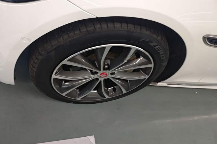 Used Jaguar XFL 2022 XFL 2.0T P250 Two-Wheel-Drive Elite Sport Edition Left Front Wheel Hub