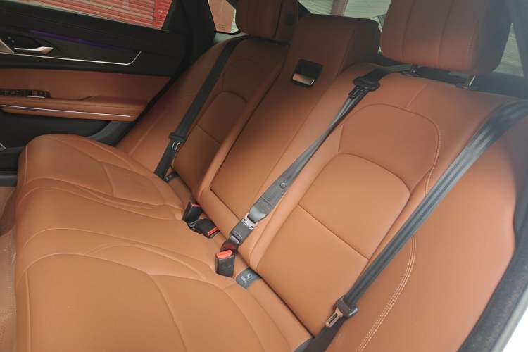 Used Jaguar XFL 2022 XFL 2.0T P250 Two-Wheel-Drive Elite Sport Edition Left Rear Seat