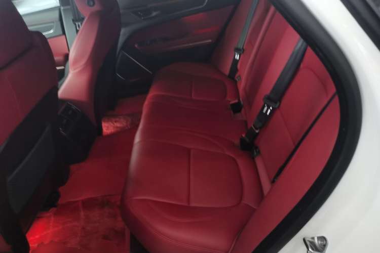 Used Jaguar XFL 2022 XFL 2.0T P250 Two-Wheel-Drive Elite Sport Edition Left Rear Seat