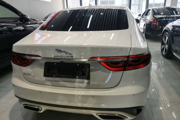 Used Jaguar XFL 2022 XFL 2.0T P250 Two-Wheel-Drive Elite Sport Edition Rear