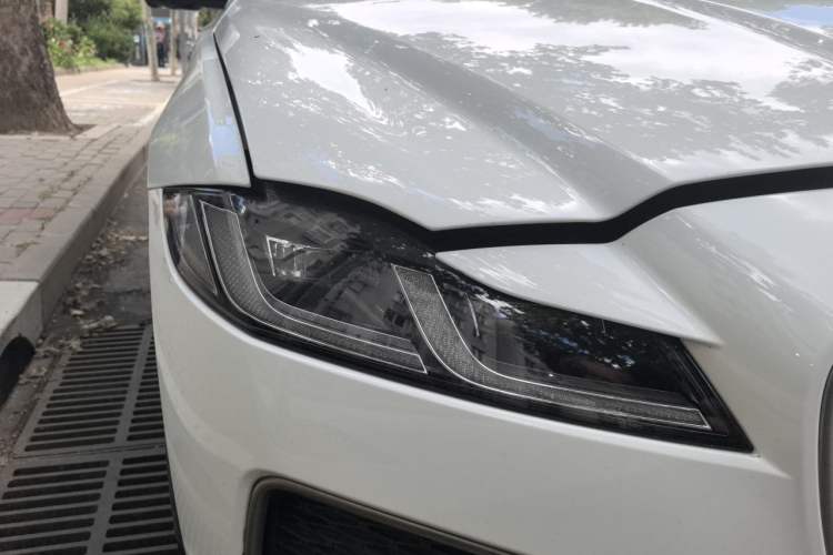 Used Jaguar XFL 2022 XFL 2.0T P250 Two-Wheel-Drive Prestige Luxury Edition Right Front Headlight