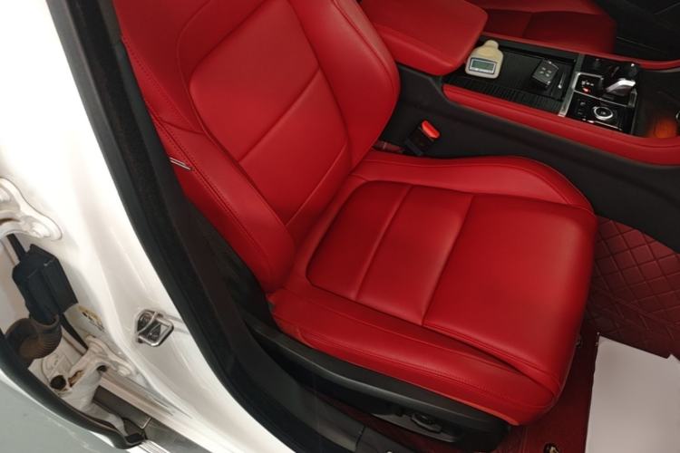 Used Jaguar XFL 2022 XFL 2.0T P250 Two-Wheel-Drive Elite Sport Edition Right Front Seat