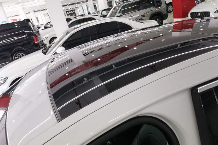 Used Jaguar XFL 2022 XFL 2.0T P200 Two-Wheel-Drive Elite Luxury Edition Roof