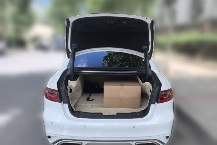 Used Jaguar XFL 2022 XFL 2.0T P250 Two-Wheel-Drive Prestige Luxury Edition Trunk
