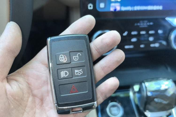 Used Jaguar XFL 2022 XFL 2.0T P250 Two-Wheel-Drive Prestige Luxury Edition Vehicle Key