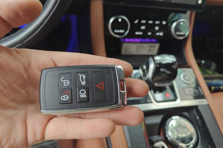 Used Jaguar XFL 2022 XFL 2.0T P250 Two-Wheel-Drive Elite Sport Edition Vehicle Key