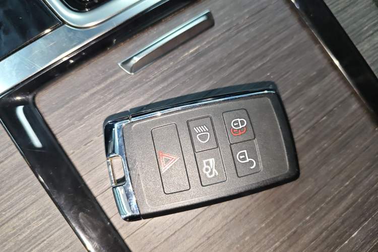 Used Jaguar XFL 2022 XFL 2.0T P200 Two-Wheel-Drive Elite Luxury Edition Vehicle Key