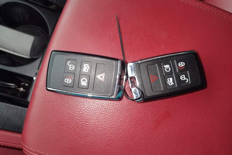 Used Jaguar XFL 2022 XFL 2.0T P250 Two-Wheel-Drive Elite Sport Edition Vehicle Key