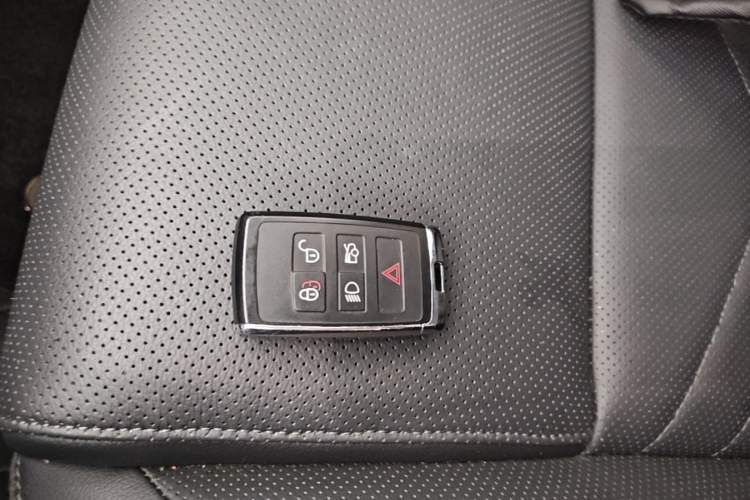 Used Jaguar XFL 2022 XFL 2.0T P250 Two-Wheel-Drive Prestige Luxury Edition Vehicle Key