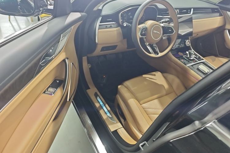 Used Jaguar XFL 2023 XFL 2.0T P250 Two-Wheel-Drive Luxury Deluxe Edition Driver Seat