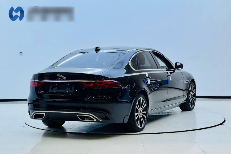Used Jaguar XFL 2023 XFL 2.0T P250 Two-Wheel-Drive Luxury Deluxe Edition Exterior 4