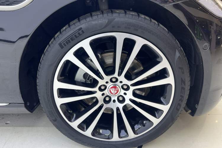 Used Jaguar XFL 2023 XFL 2.0T P250 Two-Wheel-Drive Luxury Deluxe Edition Exterior 5