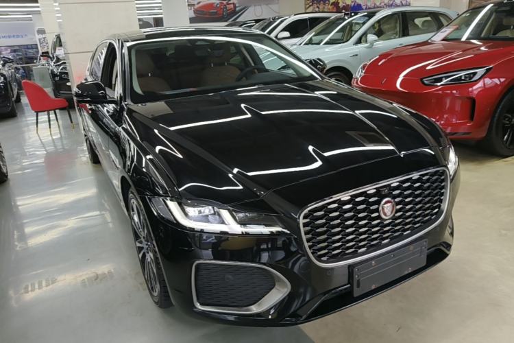 Used Jaguar XFL 2023 XFL 2.0T P250 Two-Wheel-Drive Luxury Deluxe Edition Front Right 45 Deg