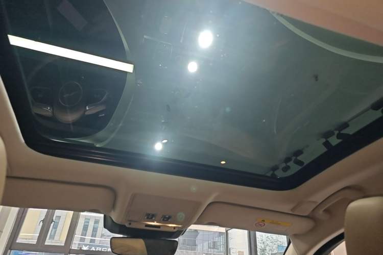 Used Jaguar XFL 2023 XFL 2.0T P250 Two-Wheel-Drive Luxury Deluxe Edition Headliner