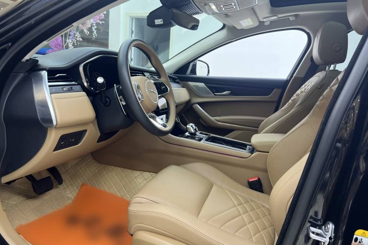 Used Jaguar XFL 2023 XFL 2.0T P250 Two-Wheel-Drive Luxury Deluxe Edition Interior 5