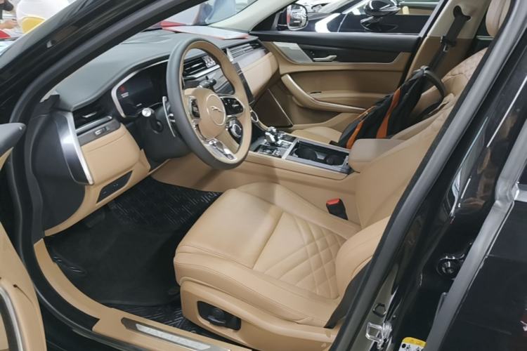 Used Jaguar XFL 2023 XFL 2.0T P250 Two-Wheel-Drive Luxury Deluxe Edition Left Front Seat