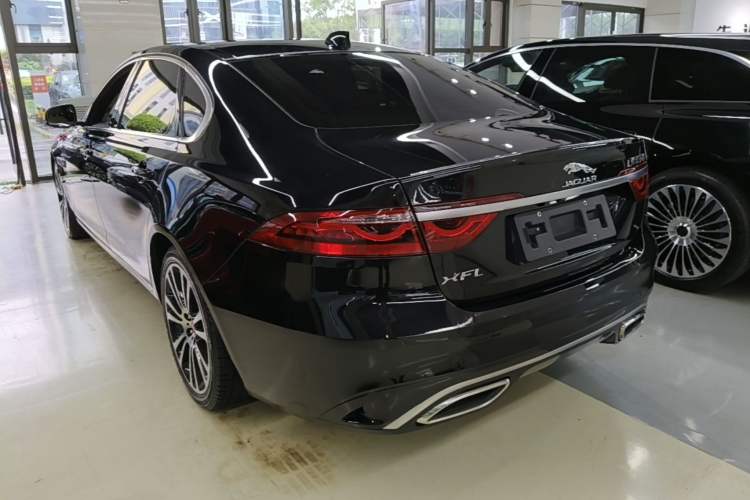 Used Jaguar XFL 2023 XFL 2.0T P250 Two-Wheel-Drive Luxury Deluxe Edition Rear Left 45 Deg