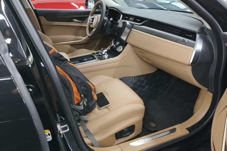 Used Jaguar XFL 2023 XFL 2.0T P250 Two-Wheel-Drive Luxury Deluxe Edition Right Front Seat