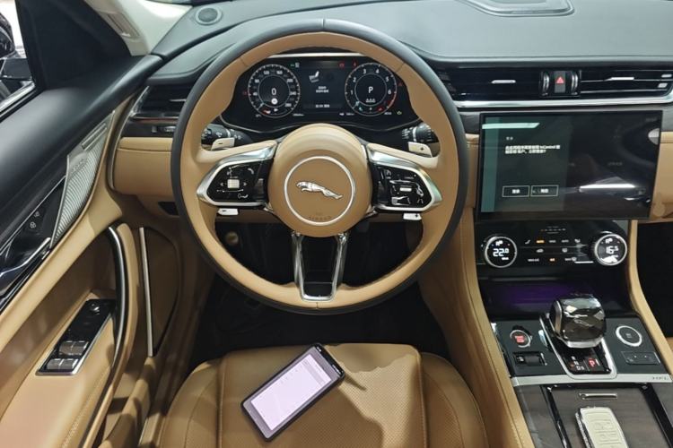 Used Jaguar XFL 2023 XFL 2.0T P250 Two-Wheel-Drive Luxury Deluxe Edition Steering Wheel