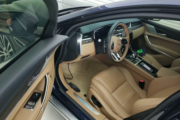 Used Jaguar XFL 2023 XFL 2.0T P250 Two-Wheel-Drive Luxury Deluxe Edition Driver Seat