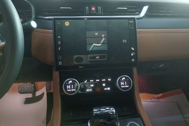 Used Jaguar XFL 2023 XFL 2.0T P250 Two-Wheel-Drive Elite Sport Edition Audio And AC Panel