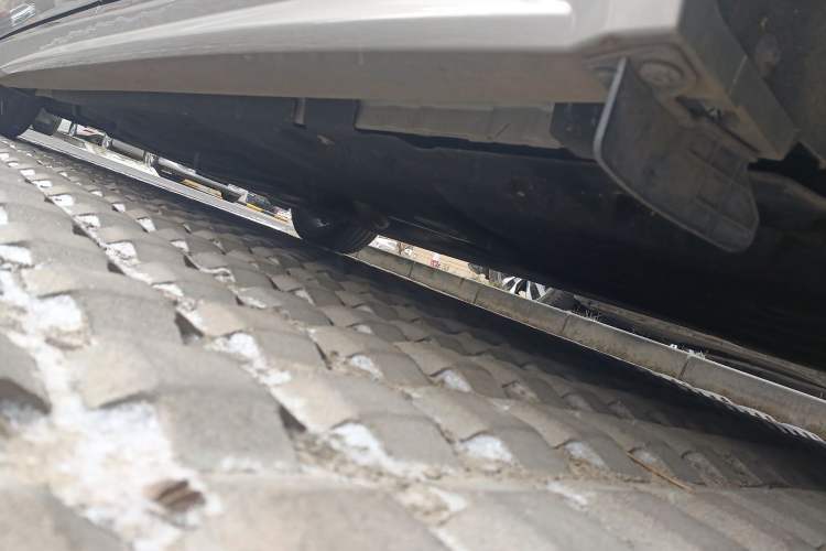 Used Jaguar XFL 2023 XFL 2.0T P250 Two-Wheel-Drive Elite Sport Edition Chassis Rear Left