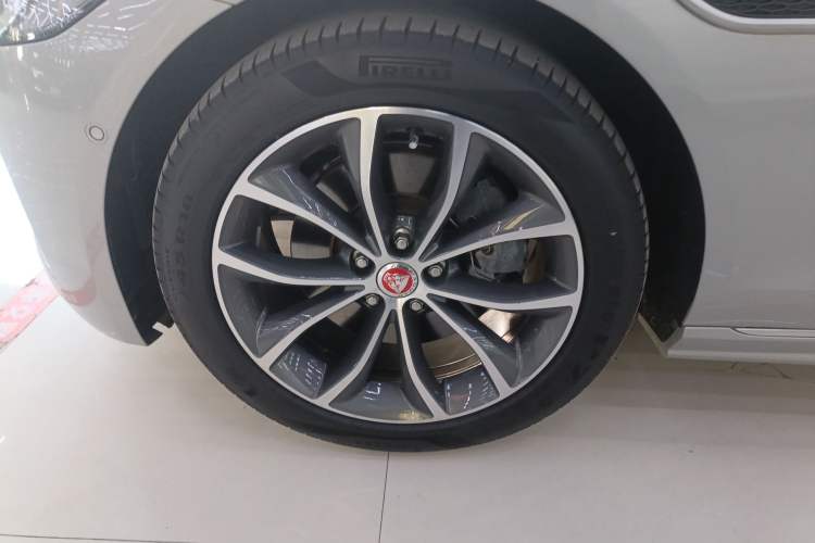 Used Jaguar XFL 2023 XFL 2.0T P250 Two-Wheel-Drive Elite Sport Edition Exterior 7