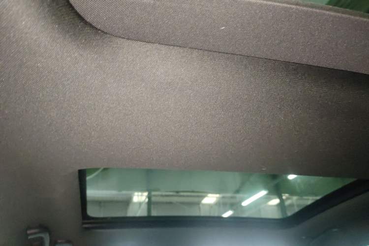 Used Jaguar XFL 2023 XFL 2.0T P250 Two-Wheel-Drive Elite Sport Edition Headliner
