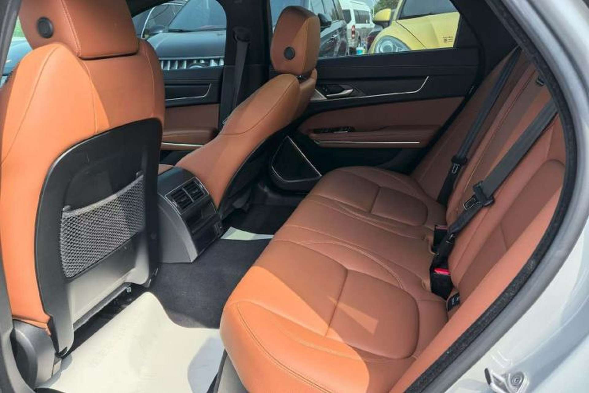 Used Jaguar XFL 2023 XFL 2.0T P250 Two-Wheel-Drive Elite Sport Edition Interior 3