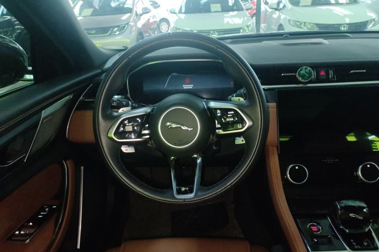 Used Jaguar XFL 2023 XFL 2.0T P250 Two-Wheel-Drive Elite Sport Edition Steering Wheel