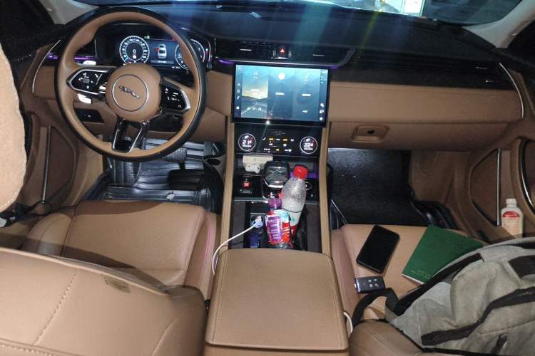 Used Jaguar XFL 2023 XFL 2.0T P250 Two-Wheel-Drive Luxury Deluxe Edition Audio And AC Panel